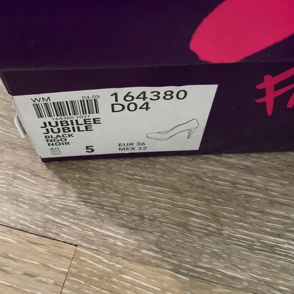 Fioni-Jubilee Platform Pump EUC - Picture 8 of 8